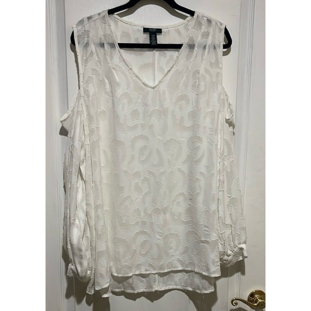 Alfani White cold shoulder Relaxed Tunic